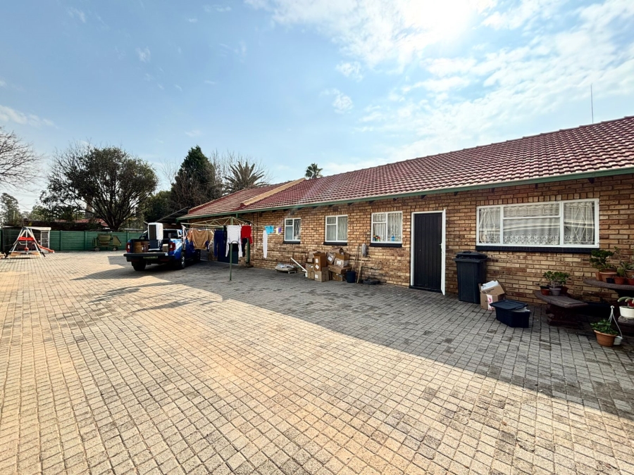 3 Bedroom Property for Sale in Flimieda North West